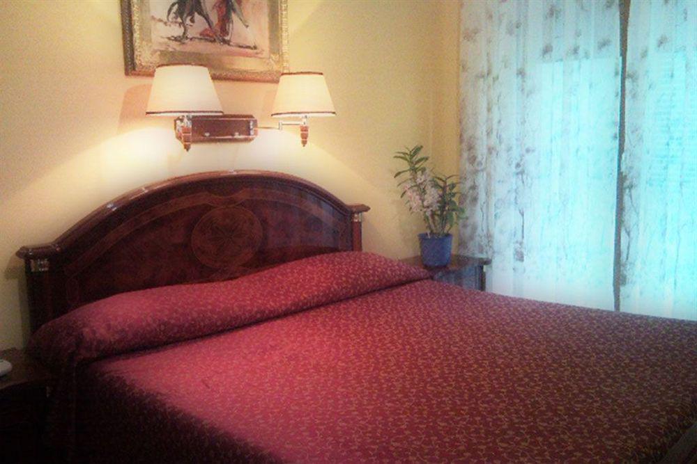 Hotel Cavour ソレント エクステリア 写真